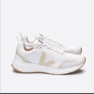 NWOT Veja Condor Sneakers EU 38